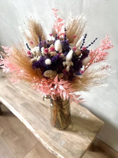Bouquet Améthyste en fleurs séchées colorées et douces.