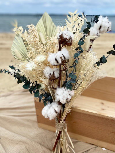 Bouquet fleurs séchées Perle, fleurs de coton, feuilles de palmier et eucalyptus
